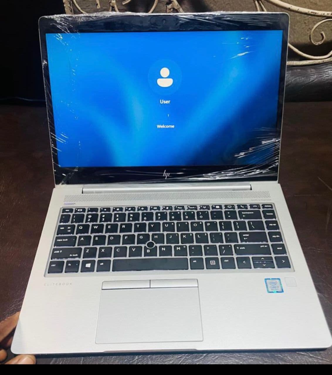 HP Elitebook 840g5/i5/8gbram/256ssd
