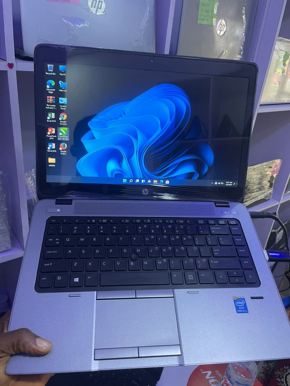 HP Elitebook 840G2/i5/8gbram/500hdd